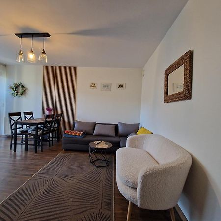 Komfortowy Apartament Dwupokojowy Z Tarasem I Garaz Ustka Exteriér fotografie