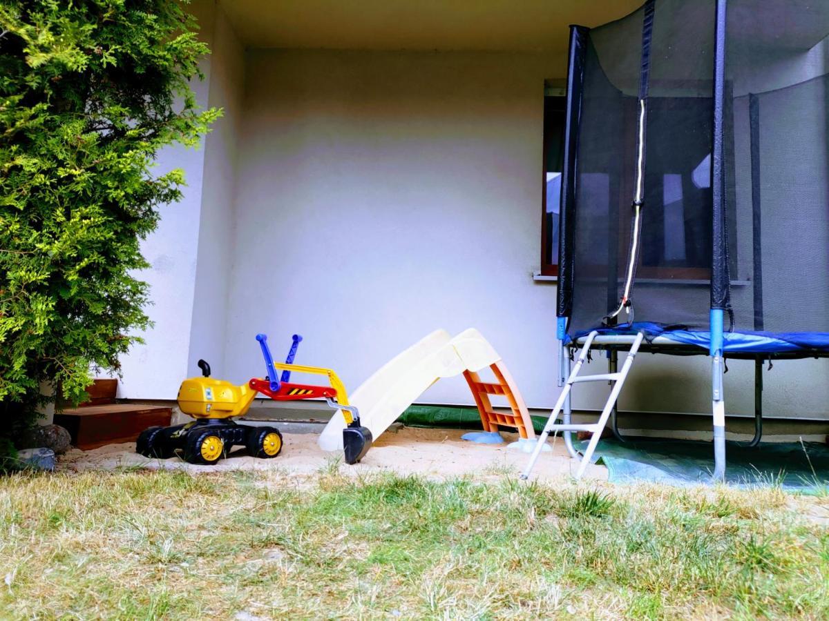 Komfortowy Apartament Dwupokojowy Z Tarasem I Garaz Ustka Exteriér fotografie